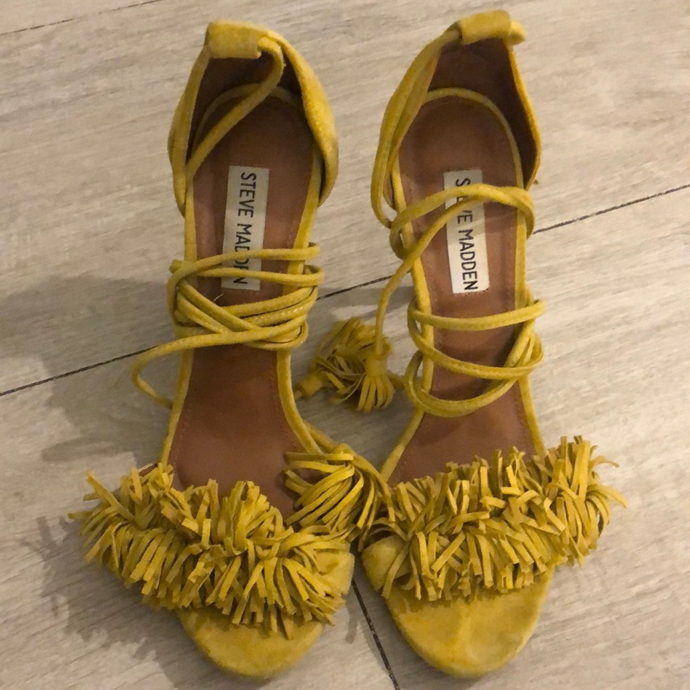 Steve Madden suade yellow tassel heels
